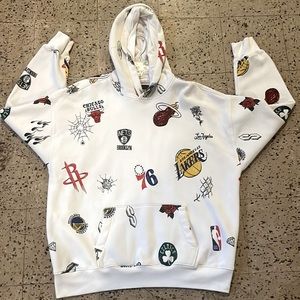 NBA themed white hoodie men’s XL